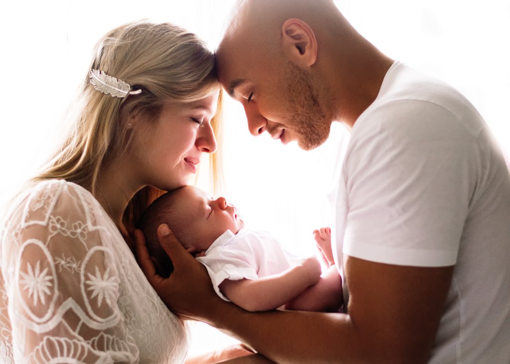 Natural Lifestyle Newborn Photography in home